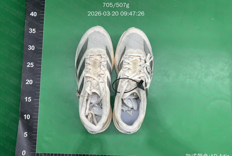 Tênis Adizero EVO SL bege 3