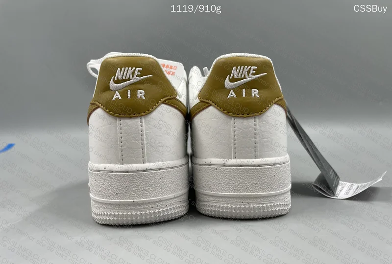 Air Force 1 Gold Sneakers 4