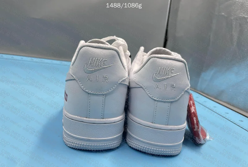 Air Force 1 Supreme Sneakers 3