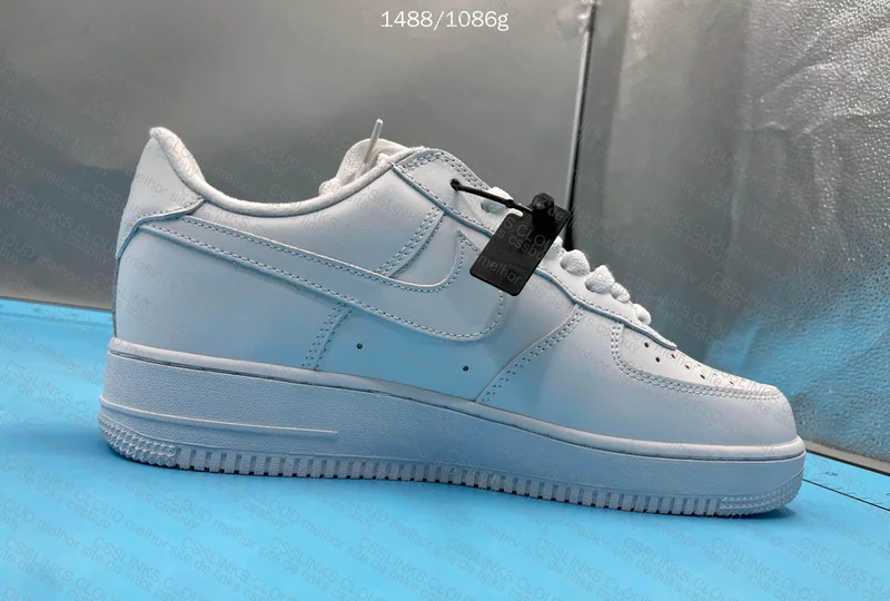 Air Force 1 Supreme Sneakers 4