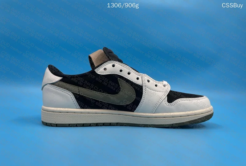Air Jordan 1 (AJ1) Sneakers 4