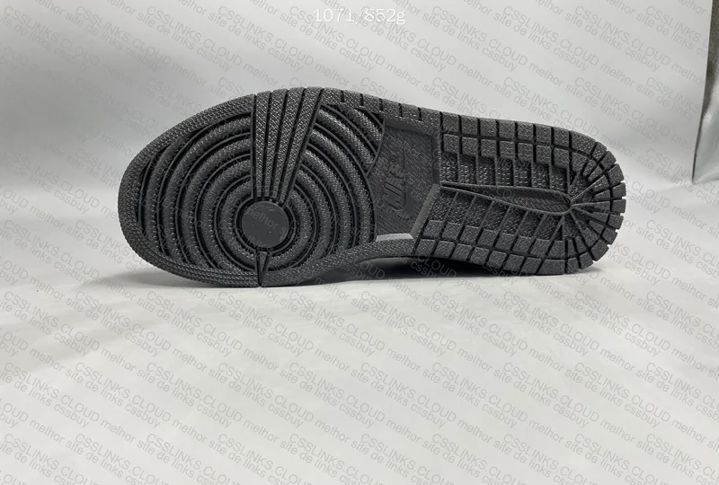 Air Jordan 1 Low Sneakers 10