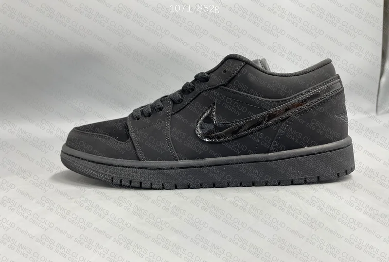 Air Jordan 1 Low Sneakers 9