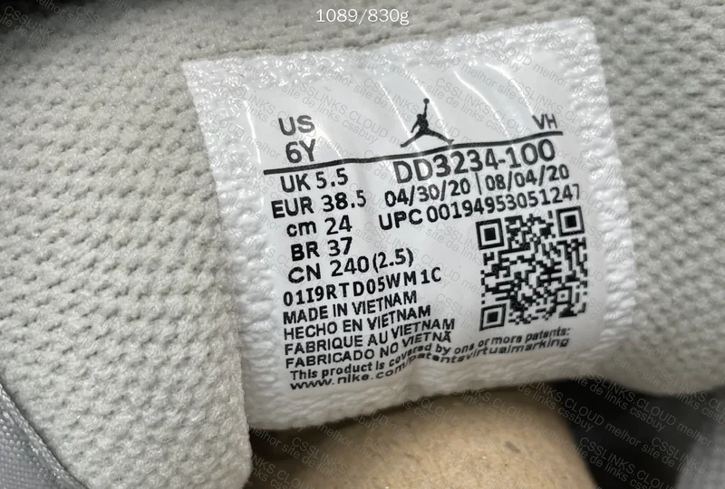 Air Jordan 1 Low Sneakers 10