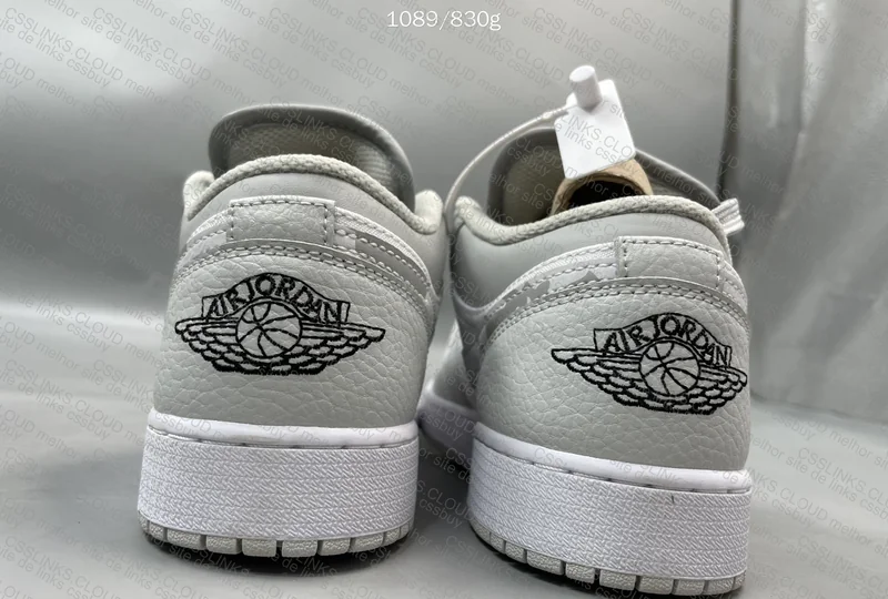 Air Jordan 1 Low Sneakers 3