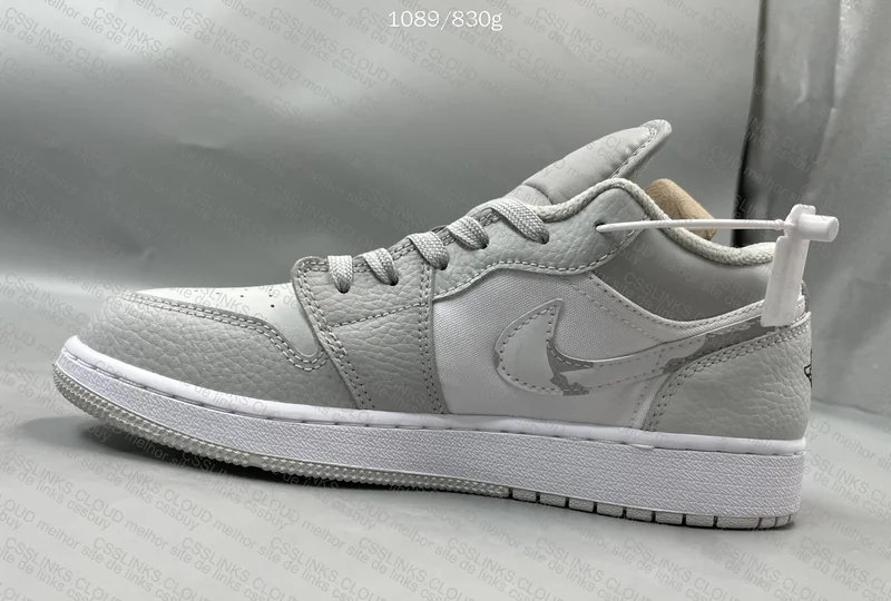 Air Jordan 1 Low Sneakers 7