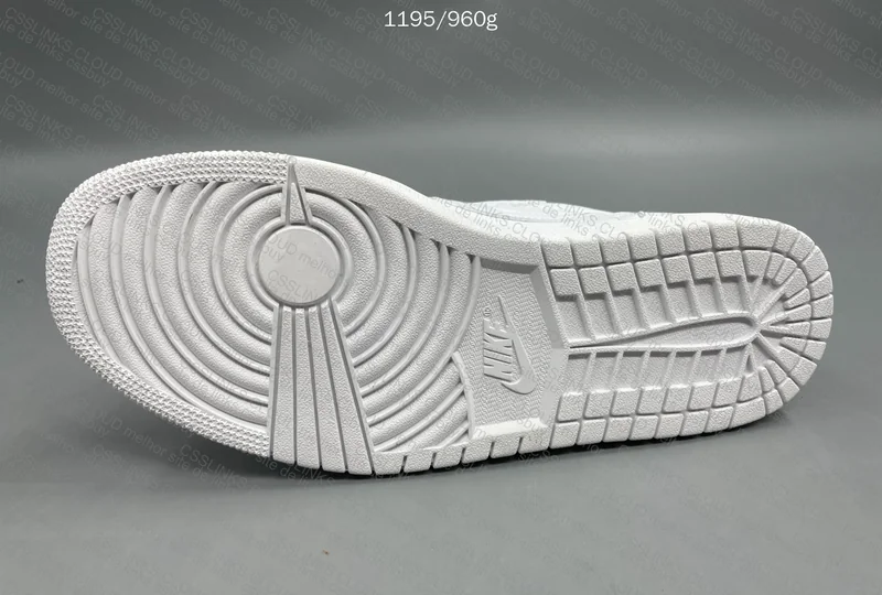 Air Jordan 1 Low Sneakers 2
