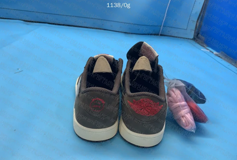 Air Jordan 1 Low Sneakers 3