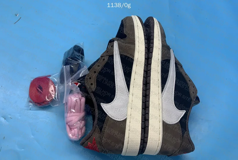 Air Jordan 1 Low Sneakers 7