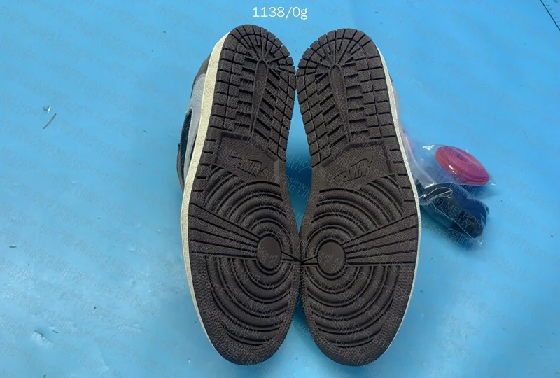 Air Jordan 1 Low Sneakers 8