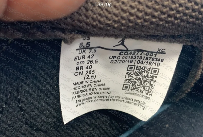 Air Jordan 1 Low Sneakers 9