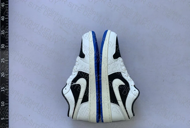 Air Jordan 1 Low Sneakers 6