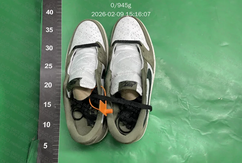 Tênis Air Jordan 1 Low OG Medium Olive