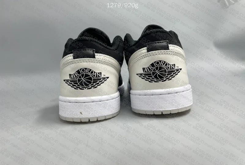 Air Jordan 1 Low SE 'Diamond' Sneakers 3