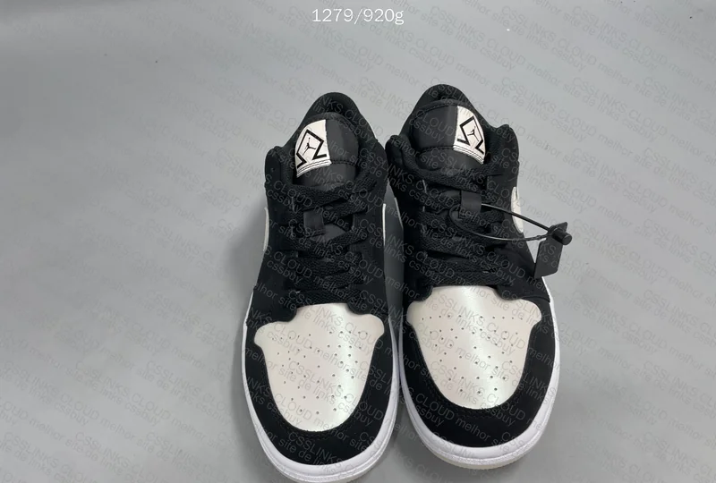Air Jordan 1 Low SE 'Diamond' Sneakers 6