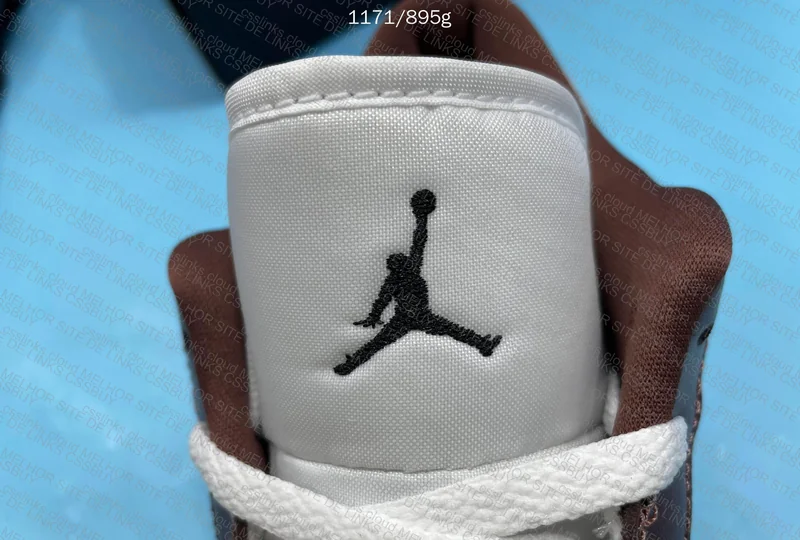 Air Jordan 1 Low SE GS Sneakers 2