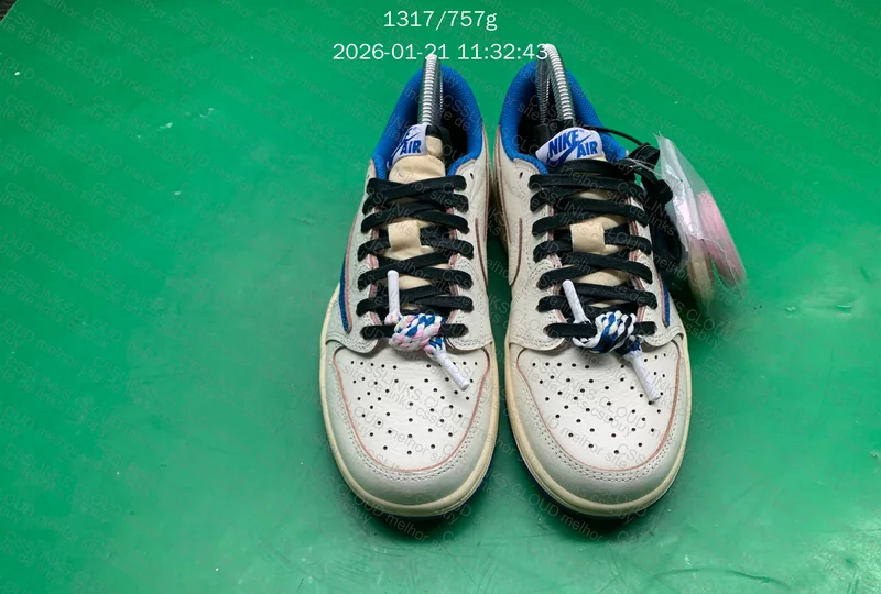Tênis Air Jordan 1 Low x Travis Scott x Fragment Sail Military Blue