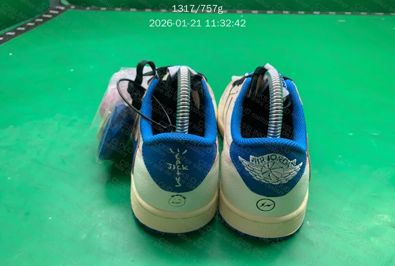 Tênis Air Jordan 1 Low x Travis Scott x Fragment Sail Military Blue 3