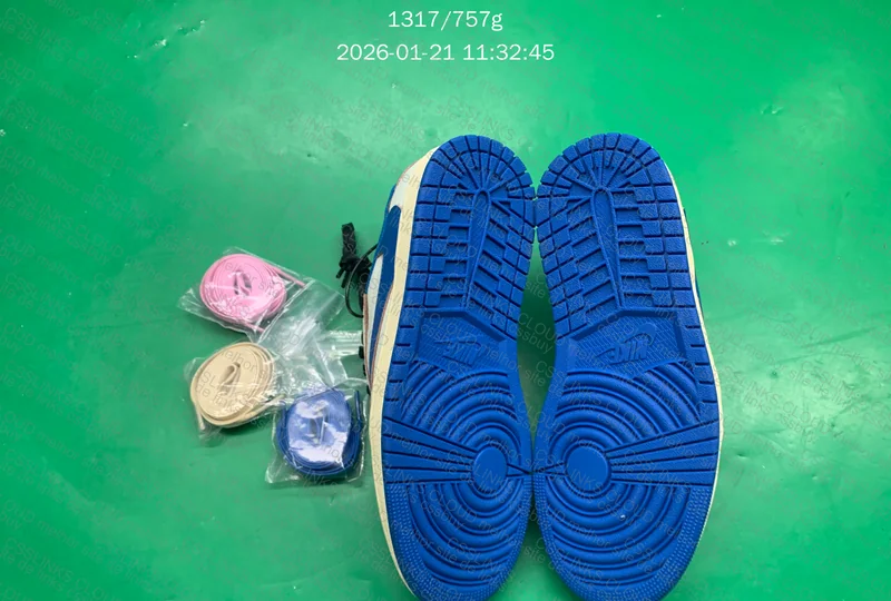 Tênis Air Jordan 1 Low x Travis Scott x Fragment Sail Military Blue 9