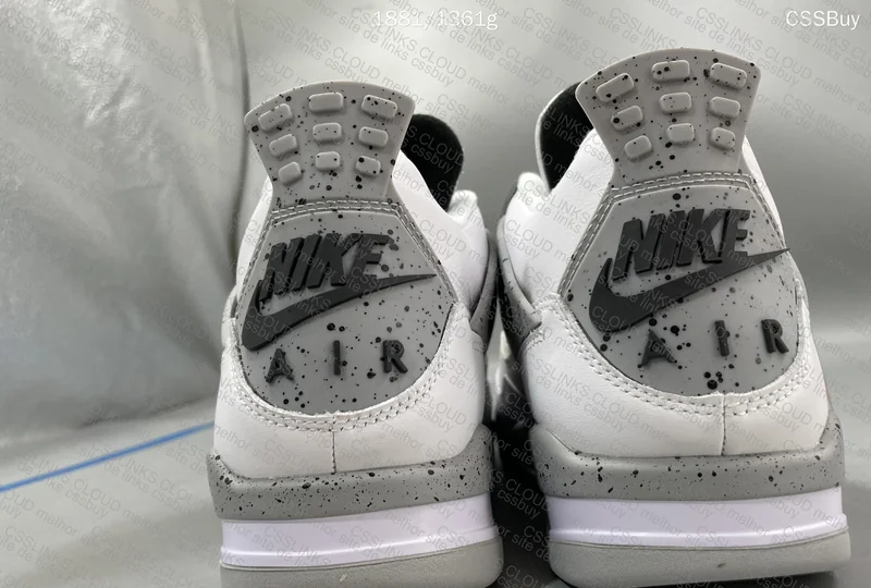 Air Jordan 4 Sneakers 4