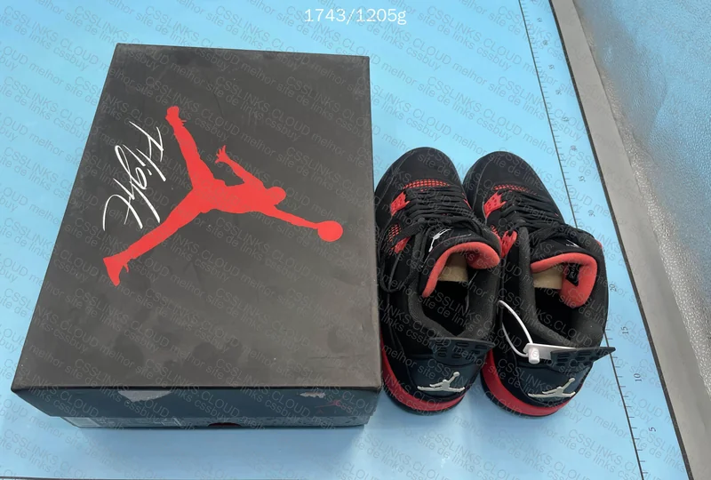 Air Jordan 4 Sneakers 10