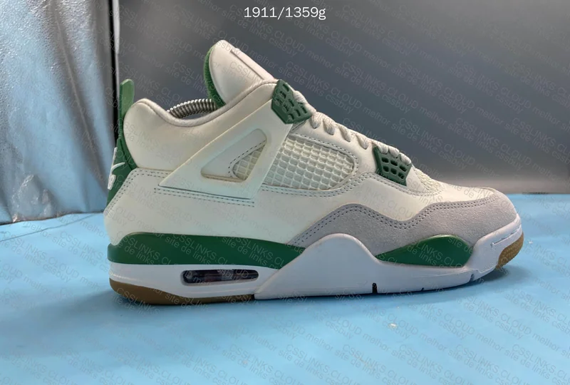 Air Jordan 4 SB 'Pine Green' 3