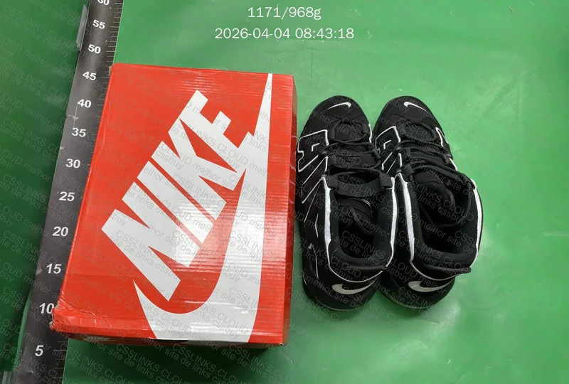 Tenis Air More Uptempo Black/White 3