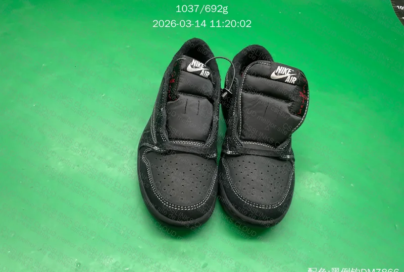 Tênis AJ1 Low TS Black Phantom 9