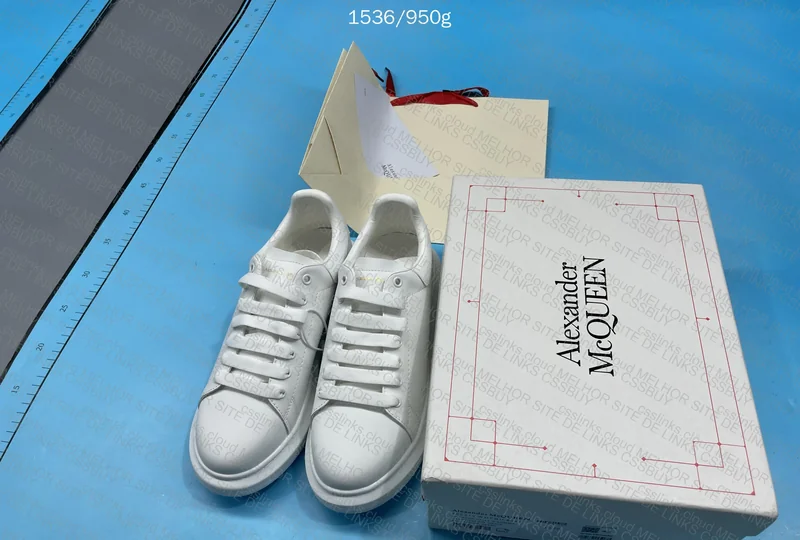 Alexander McQueen Sneakers 4