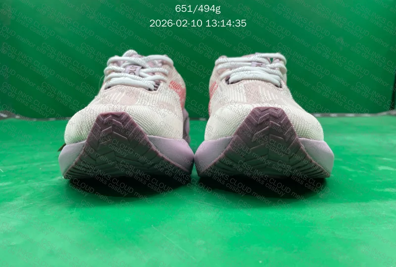 Tênis Asics Novablast 5 3