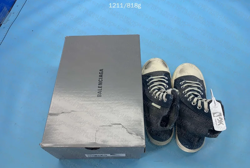 Balenciaga Paris Sneakers 4