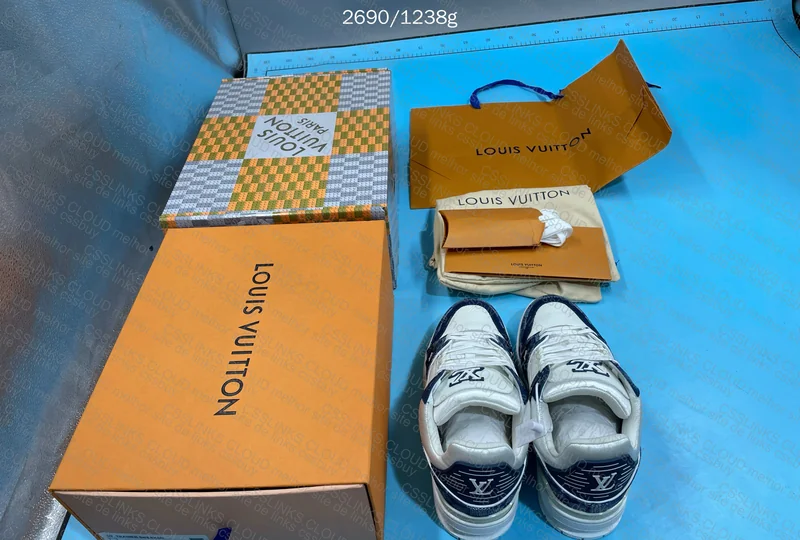 Louis Vuitton Sneakers