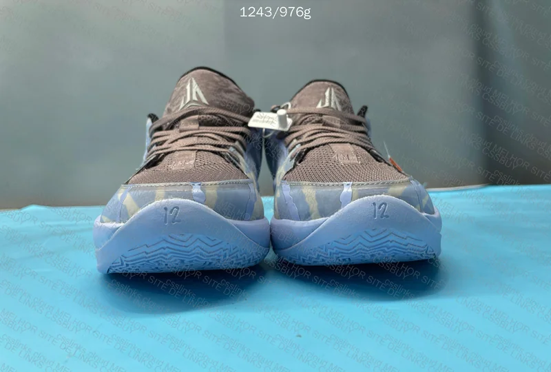 JA 2.0 Induction Basketball Sneakers 9