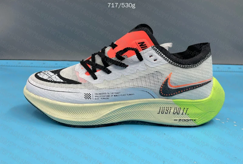 Running Sneakers with Carbon Plate 3