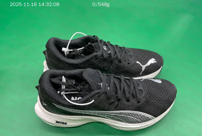 Puma Deviate NITRO 3 Running Sneakers