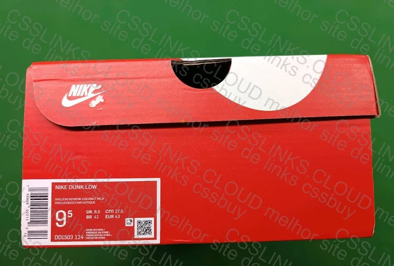 Dunk Low Cacao Sneakers 3