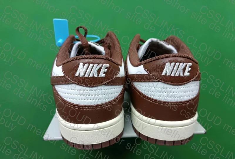 Dunk Low Cacao Sneakers 4