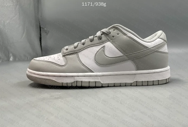 Dunk Low Gray Fog Sneakers 3