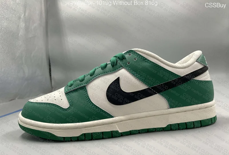 Dunk Low Retro SE Sneakers 3