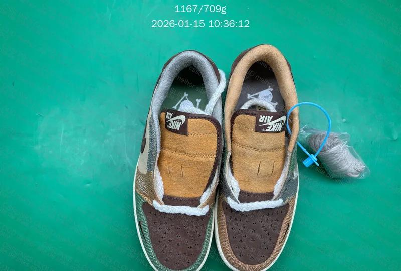 Tênis Dunk Voodoo Low 4