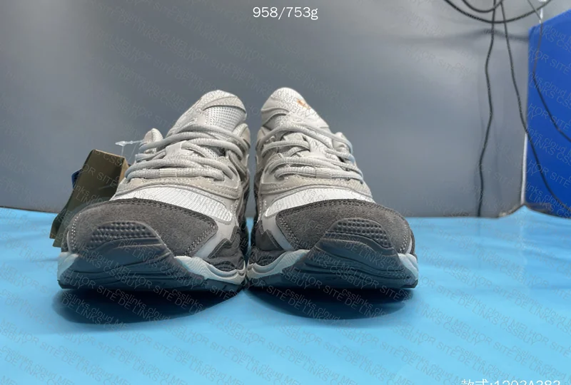 GEL NYC Sneakers 2