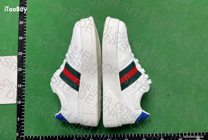 Gucci Sneakers 4