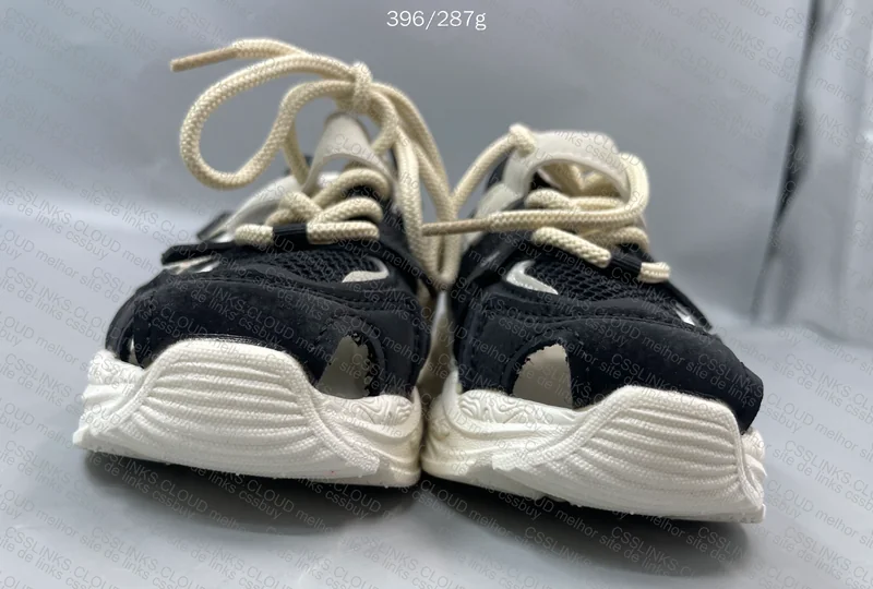 Kids Sneakers (No Brand) 3