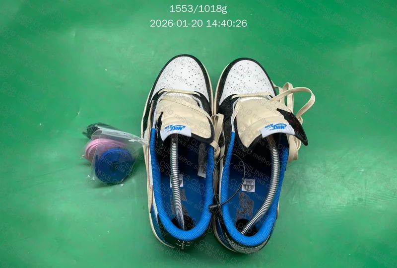 Tênis Jordan 1 Retro Low OG SP Fragment x Travis Scott DM7866-140