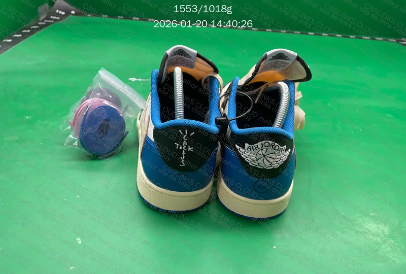 Tênis Jordan 1 Retro Low OG SP Fragment x Travis Scott DM7866-140 3