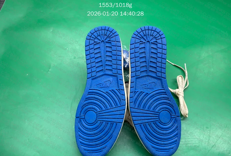 Tênis Jordan 1 Retro Low OG SP Fragment x Travis Scott DM7866-140 8