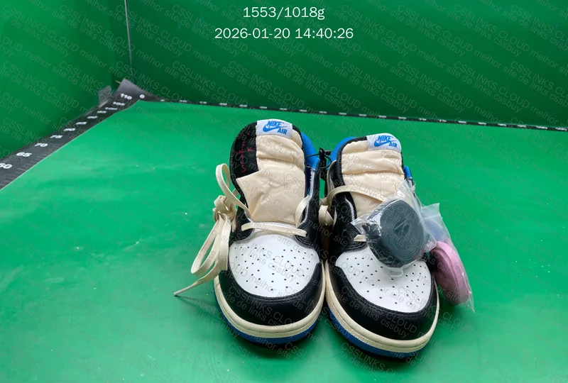 Tênis Jordan 1 Retro Low OG SP Fragment x Travis Scott DM7866-140 9