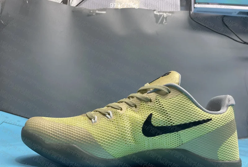 Kobe 11 Elite Low Sneakers 4