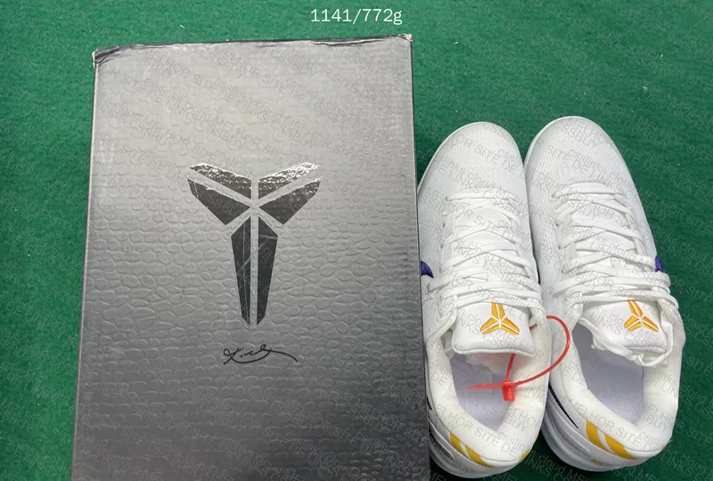 Kobe 8 Sneakers