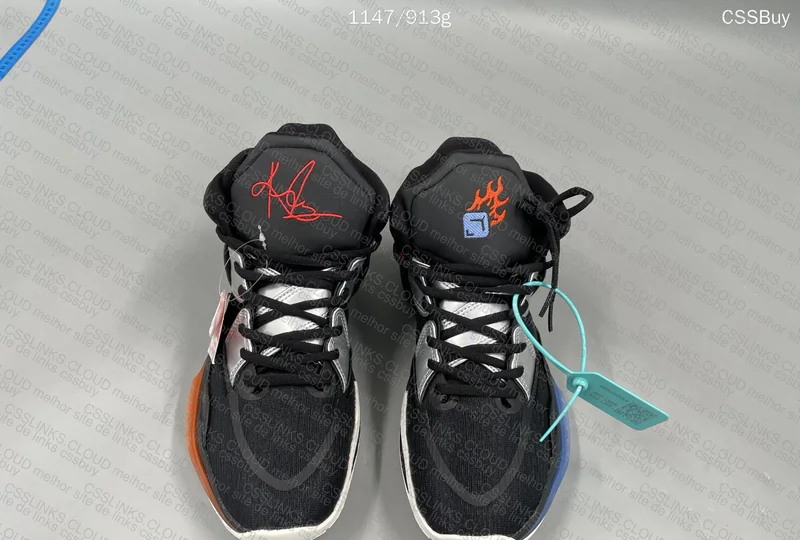 Kyrie Infinity Sneakers
